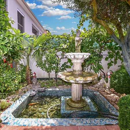 Nada 2452 Guest house 4*